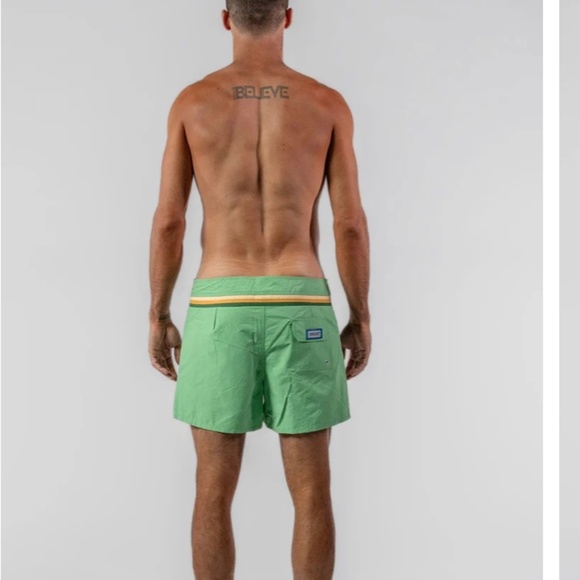 Men’s Woodpecker SWAM swim trunks in green Size Medium NWT - Picture 2 of 6